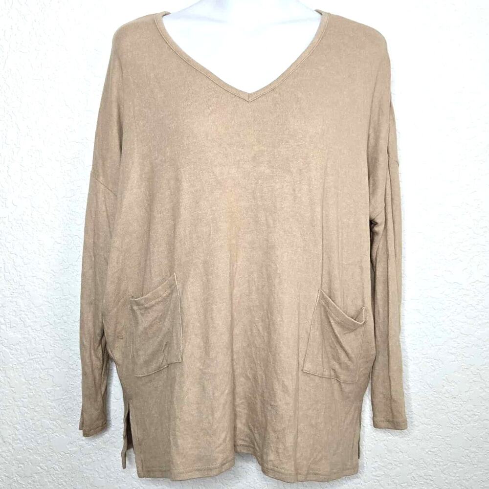 Ninexis V-Neck Long Sleeve Soft Top Size M NWT Front Pockets
